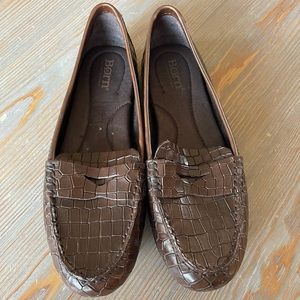 Born leather loafers, size 6.5